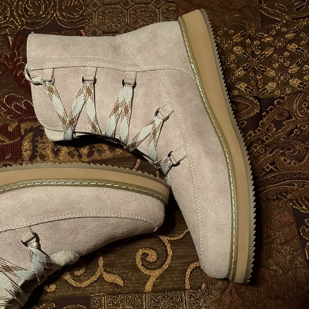 Universal Threads Shearling Boot - image 5